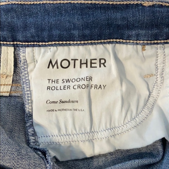 NWOT MOTHER The Swooner roller fray jeans - Picture 9 of 14